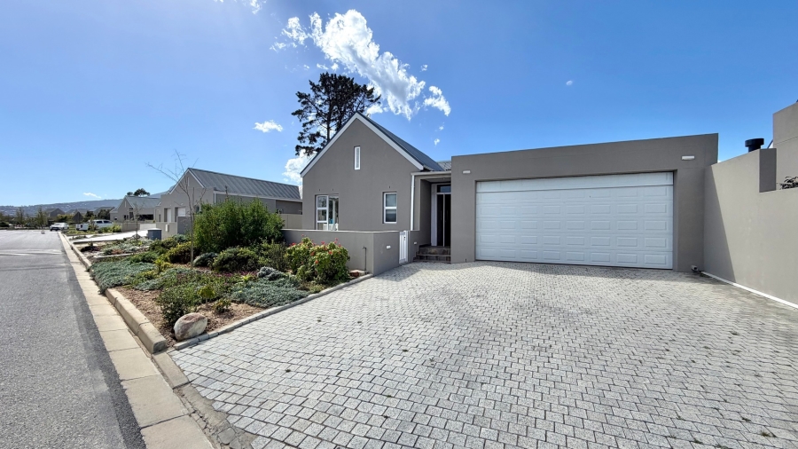 2 Bedroom Property for Sale in Somerset Lakes Western Cape